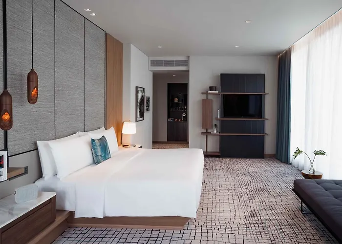 Kimpton Maa-lai By Ihg 5*