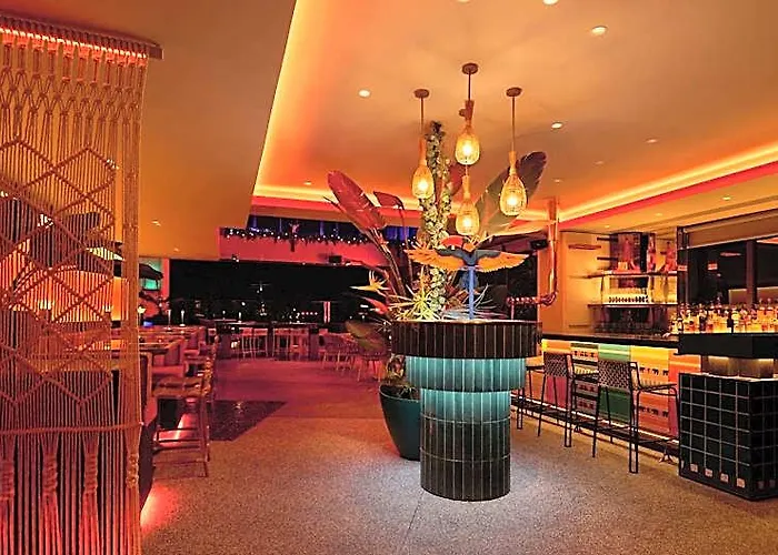 Kimpton Maa-lai By Ihg Hotel